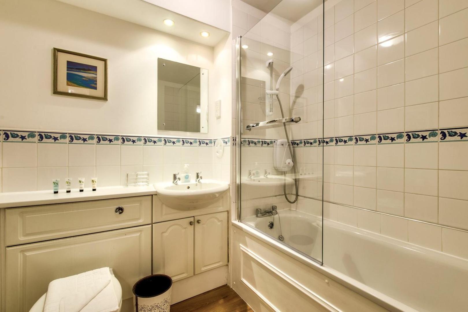 Guestready - Stylish Apt W/ Parking Near EDI Exterior foto