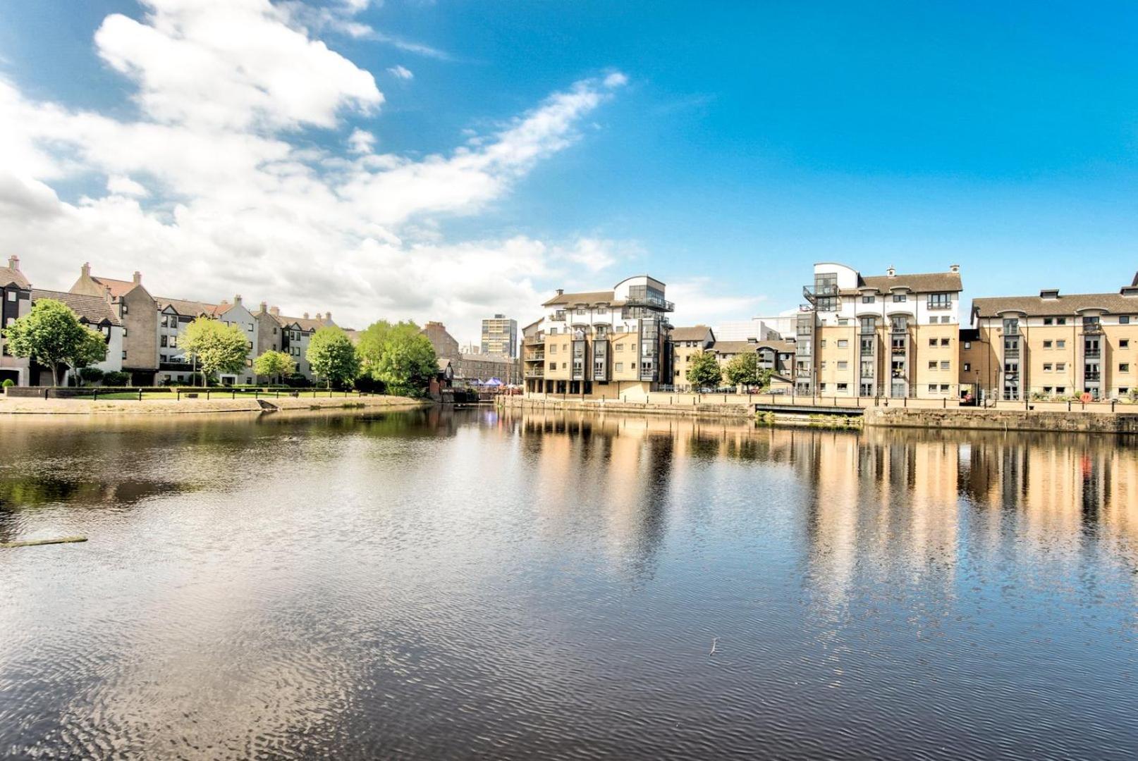 Guestready - Stylish Apt W/ Parking Near EDI Exterior foto