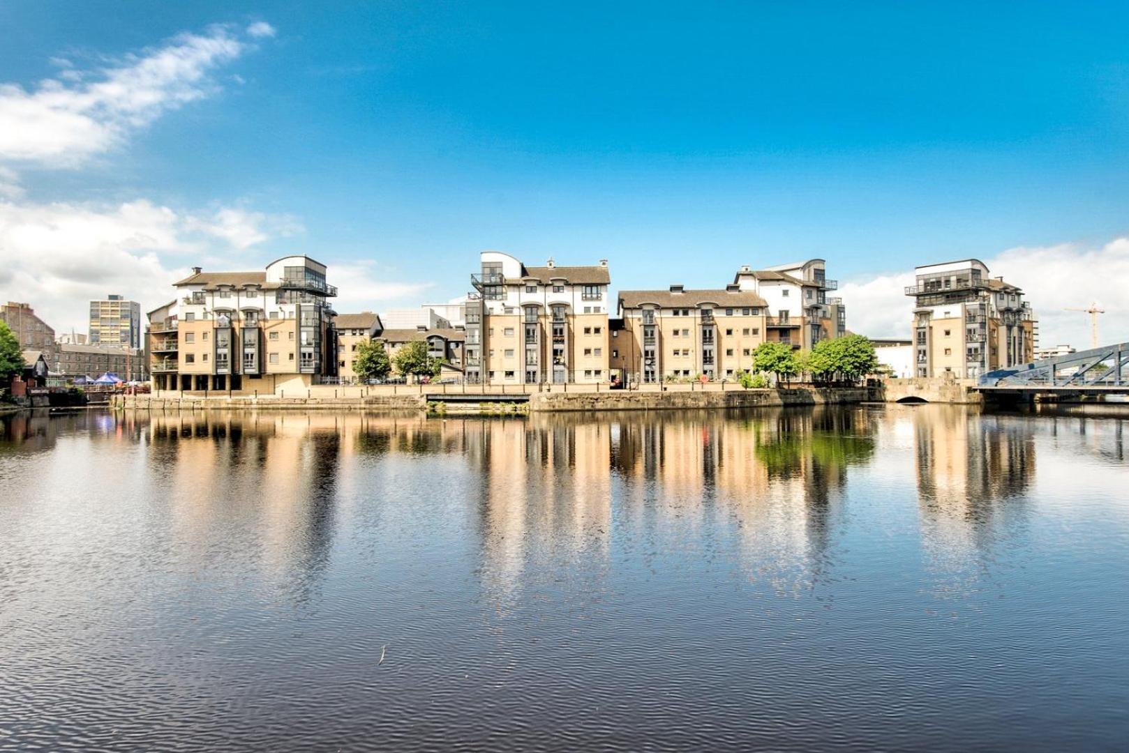 Guestready - Stylish Apt W/ Parking Near EDI Exterior foto