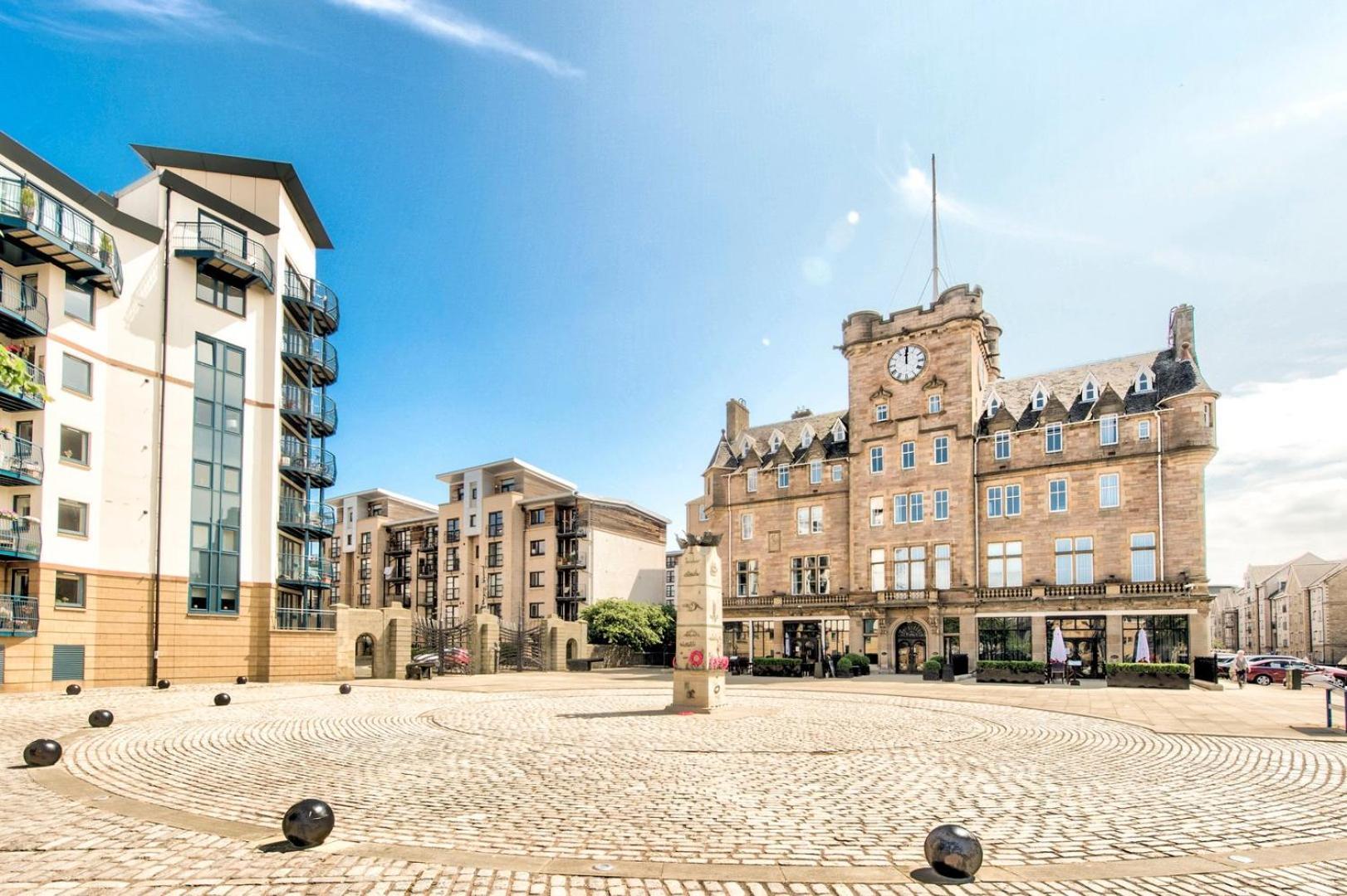 Guestready - Stylish Apt W/ Parking Near EDI Exterior foto