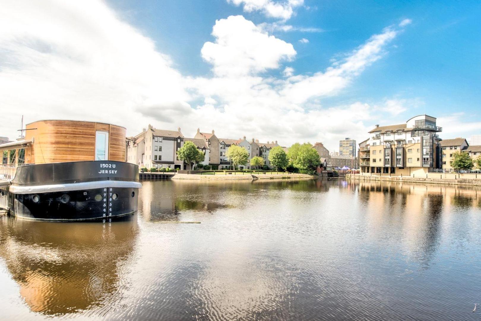 Guestready - Stylish Apt W/ Parking Near EDI Exterior foto