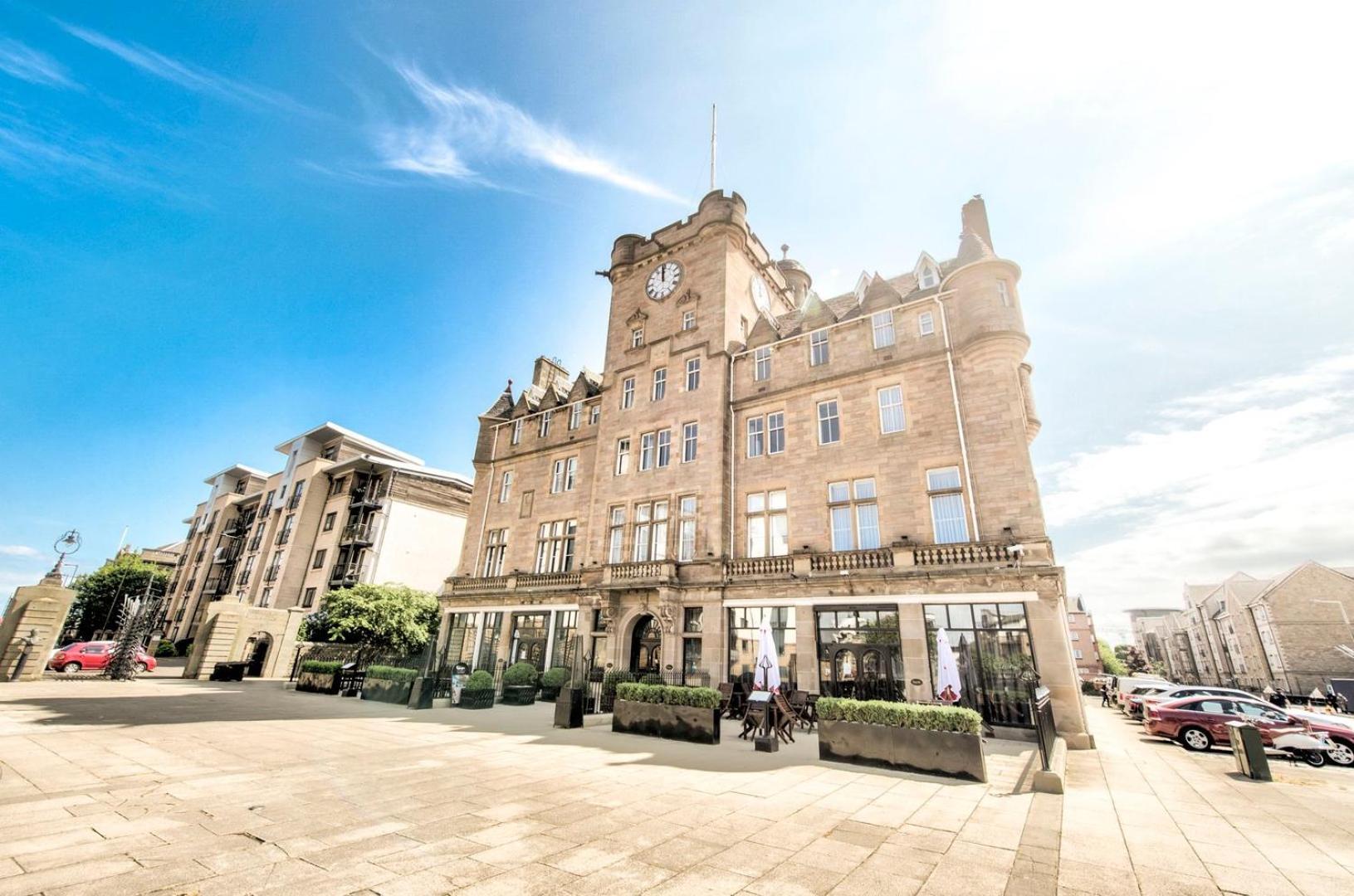 Guestready - Stylish Apt W/ Parking Near EDI Exterior foto